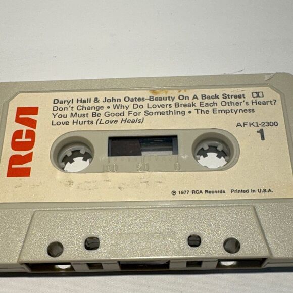 Daryl Hall & John Oates Cassette Tape - Picture 3 of 5
